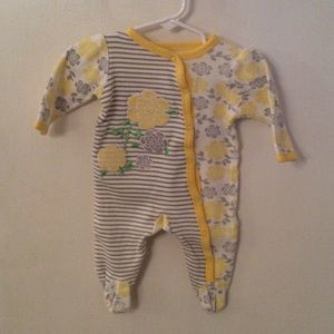 Weeplay floral onesie. Size 0-3M
